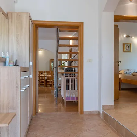 Flora, Warm And Sunny * Loborika