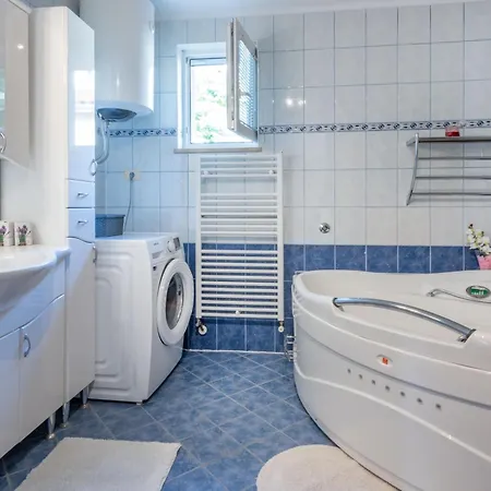 Flora, Warm And Sunny * Loborika