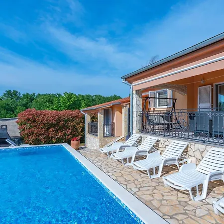 Flora, Warm And Sunny